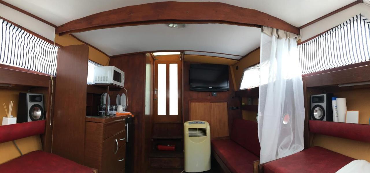 Home Boat Badalona Bagian luar foto