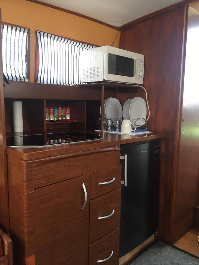 Home Boat Badalona Bagian luar foto