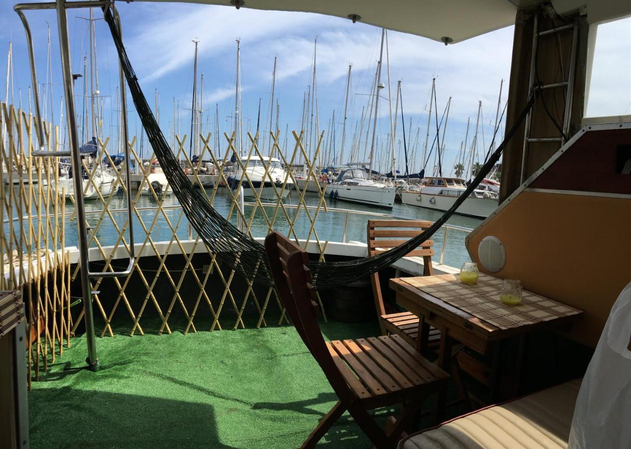 Home Boat Badalona Bagian luar foto