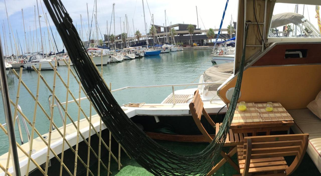 Home Boat Badalona Bagian luar foto